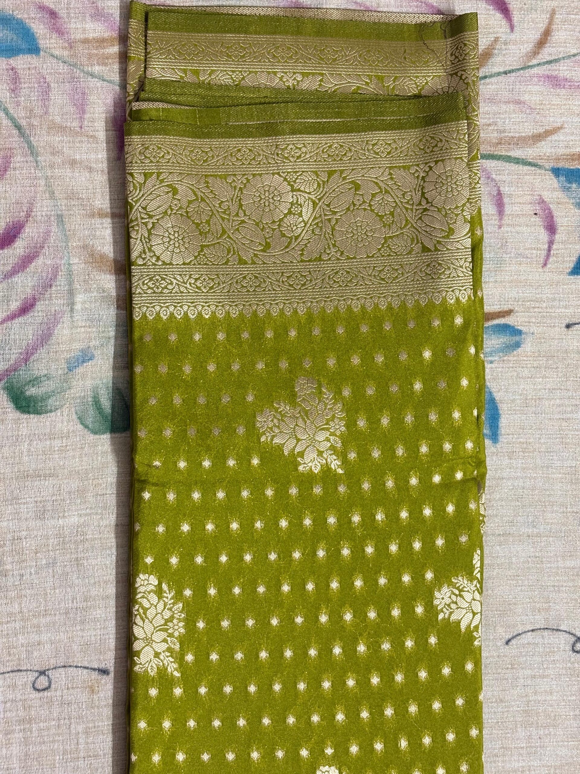 PREMIUM TRENDY CRAPE GEORGETTE SAREE - Image 2